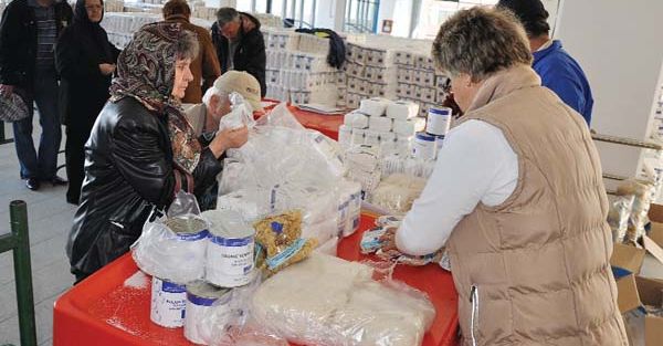 Primăria Municipiului Craiova va începe, de astăzi, distribuirea pachetelor cu alimente oferite din fondurile bugetului local