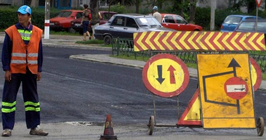 Restric?ii de circula?ie pe mai multe drumuri na?ionale din cauza alunecărilor de teren