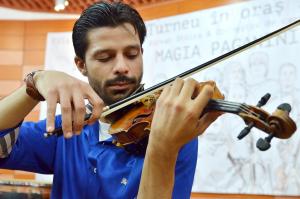 Magia Paganini în cartierele craiovene