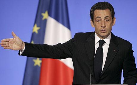Fostul preşedinte francez Nicolas Sarkozy, reţinut