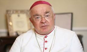 Arhiepiscop de la Vatican acuzat de pedofilie