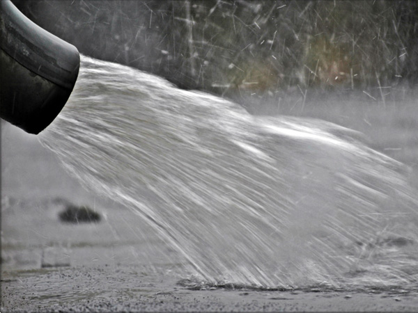 Craiovenii nu vor mai plăti taxă pe apa de ploaie