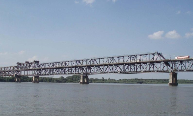 Două noi poduri peste Dunăre