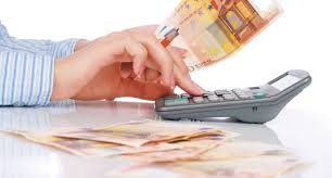 Accizele la carburan?i ?i alte produse ar putea fi mai mici în 2015