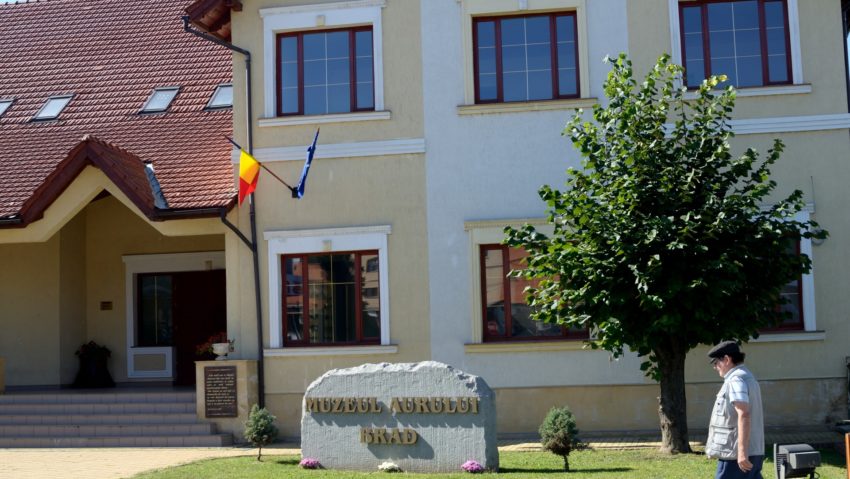 Destina?ia zilei:Muzeul Aurului