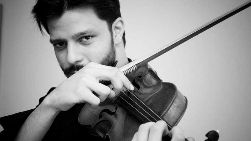 Stradivarius din 1729 şi tânărul violonist Răzvan Stoica în deschiderea stagiunii Orchestrei de Cameră Radio