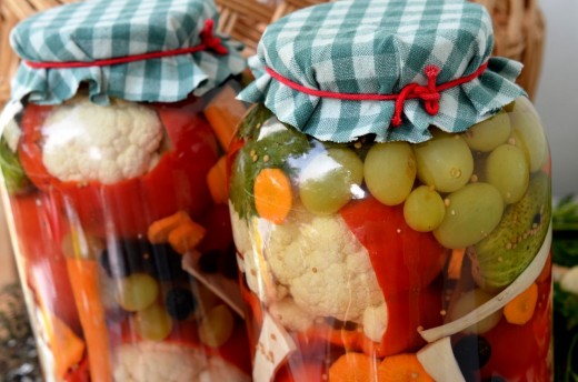 Gogosari umpluti cu conopida si struguri