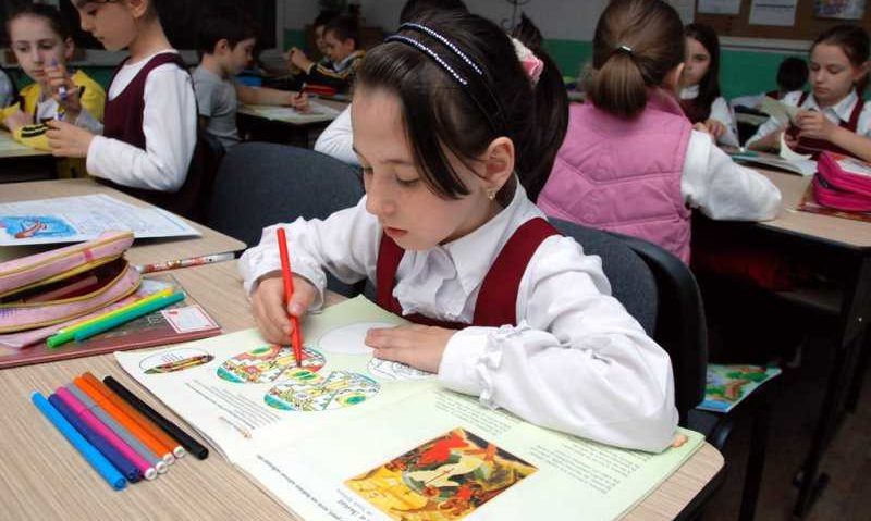 Ora de religie nu mai e obligatorie