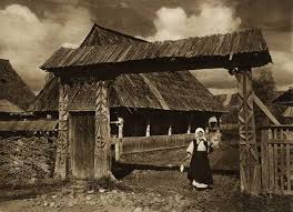 3 noiembrie – Femeia ”pocită la gură”