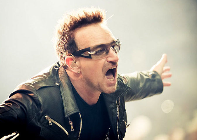 Bono de la U2 are nevoie de operatie