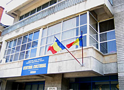 Simpozion la Pitesti