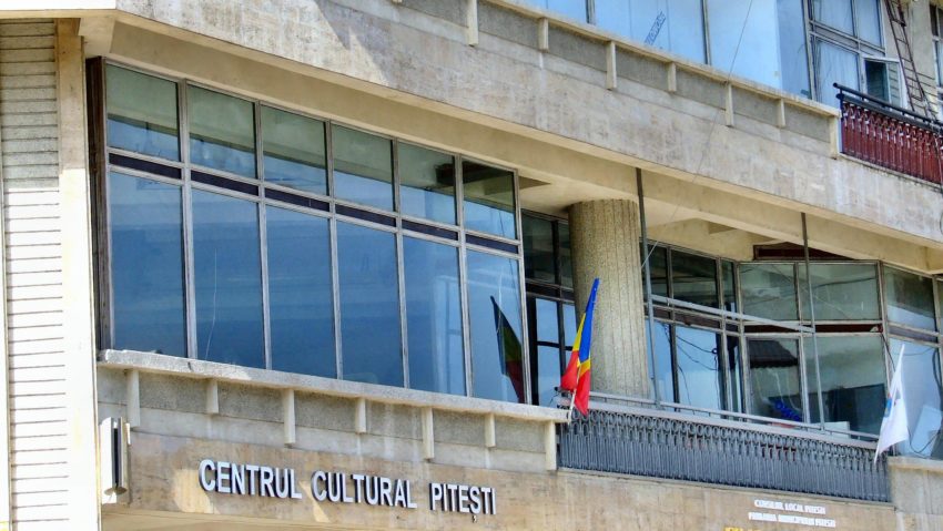 Dezbatere filosofico-literara la Pitesti