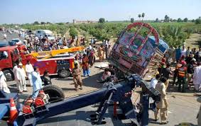56 de morti intr-un accident in Pakistan