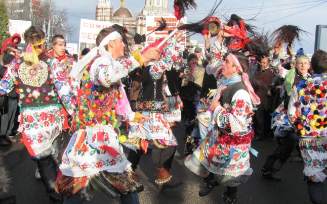 Alaiul datinilor „din batrani, din oameni buni” la Craiova