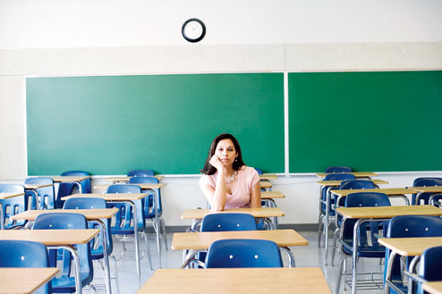 Mii de elevi doljeni abandoneaza scoala