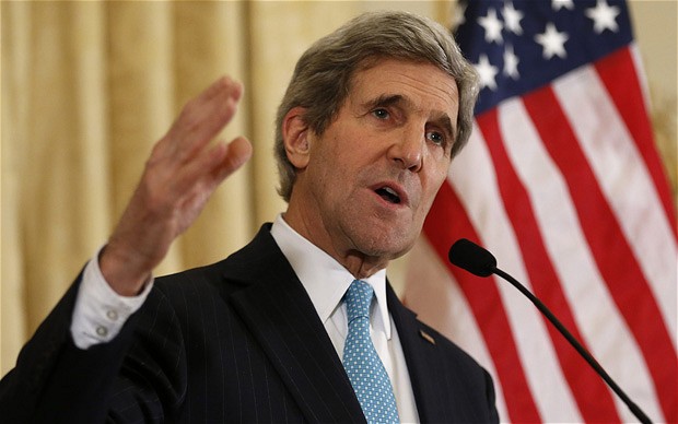 John Kerry, amendat de primaria din Boston