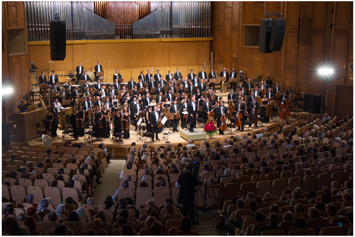 Invitaţie în culisele RadiRo: joi, 8 ianuarie, de la ora 18.00, TVR1 difuzează un making of al Festivalului!