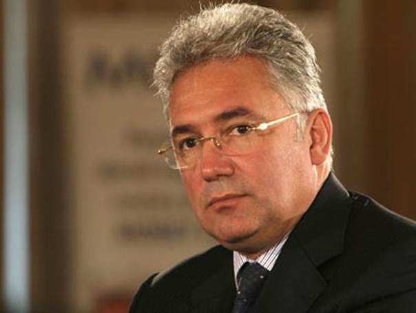 Adriean Videanu a fost retinut de procurorii DNA