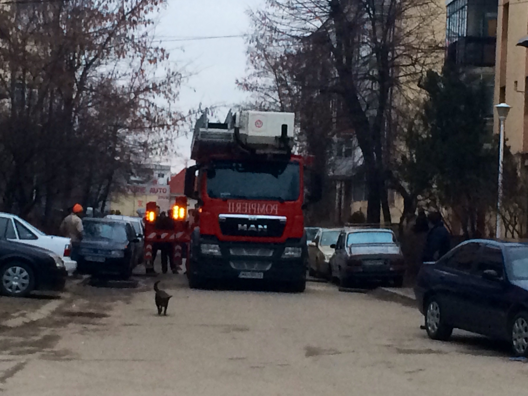 Tentativa de sinucidere in Cartierul Craiovita Noua