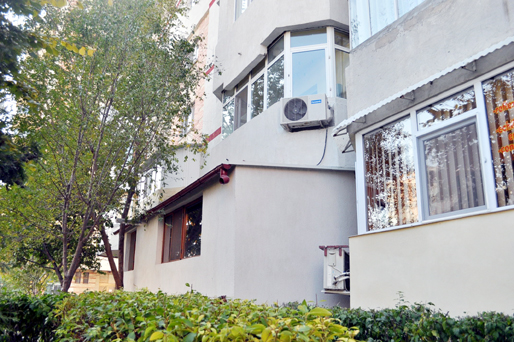 Balcoanele din Slatina, in legalitate