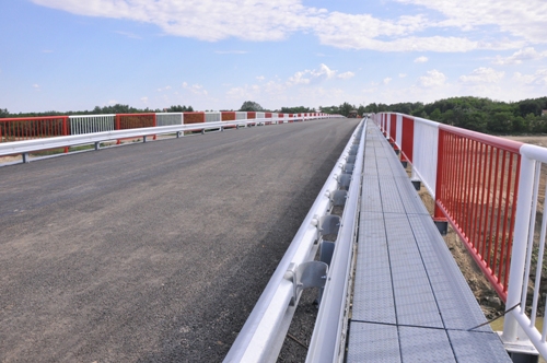 Prag de fund la podul nou de la Cateasca