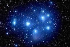 14 MARTIE-STELELE CANDELABRELE OAMENILOR