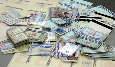 Falsificatori arestati