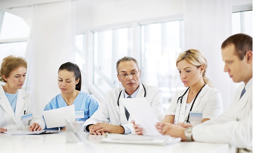 Negocieri cu medicii