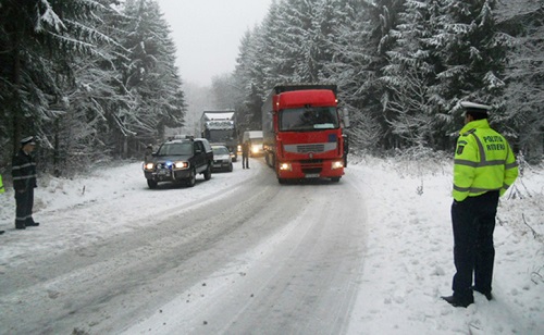 Codul galben de ninsori mobilieaza autoritatile argesene