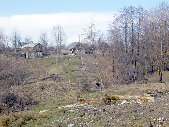 Alunecari de teren in comuna Rosia de Amaradia