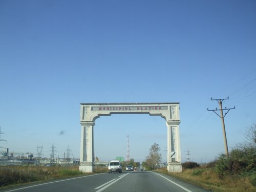 Monument – poarta de intrare