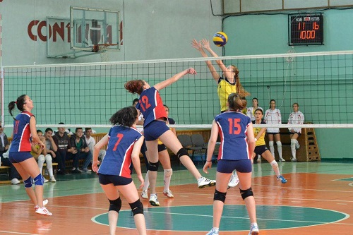 Meci de volei în week-end