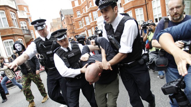 Arestati in Marea Britanie