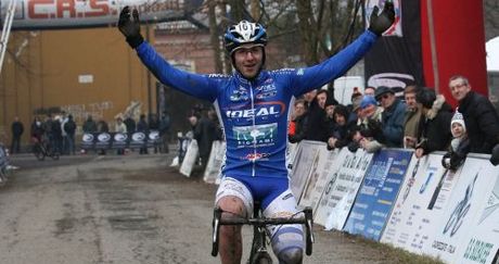 Rezultat remarcabil obtinut de ciclistul roman Eduard Grosu