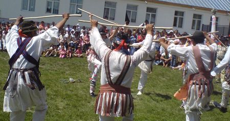 Festivalul „Calusului valcean” la Sirineasa