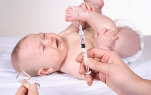 Incepe distribuirea dozelor de vaccin pentru bebelusi
