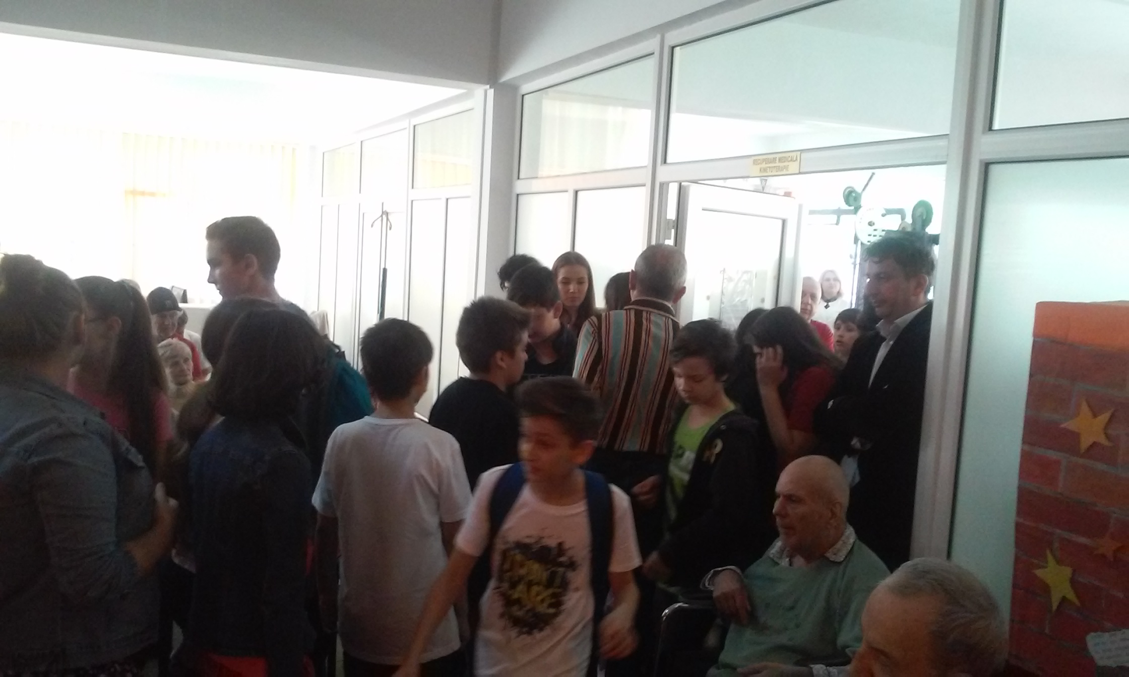 Din inimă, pentru bunici…