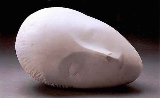 ” Muza adormita”, la licitatie!