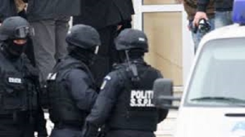 100 de polițiști și 28 de percheziţii în Dolj
