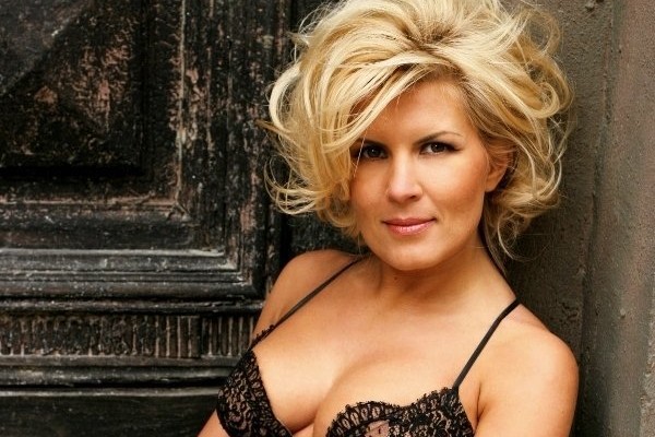 Elena Udrea, asteptata in instanta!