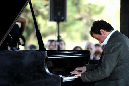 ” Pianul calator ” ajunge in weekend in parcul Herastrau!