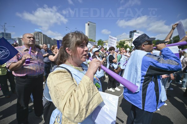 Greva generala in administratie?