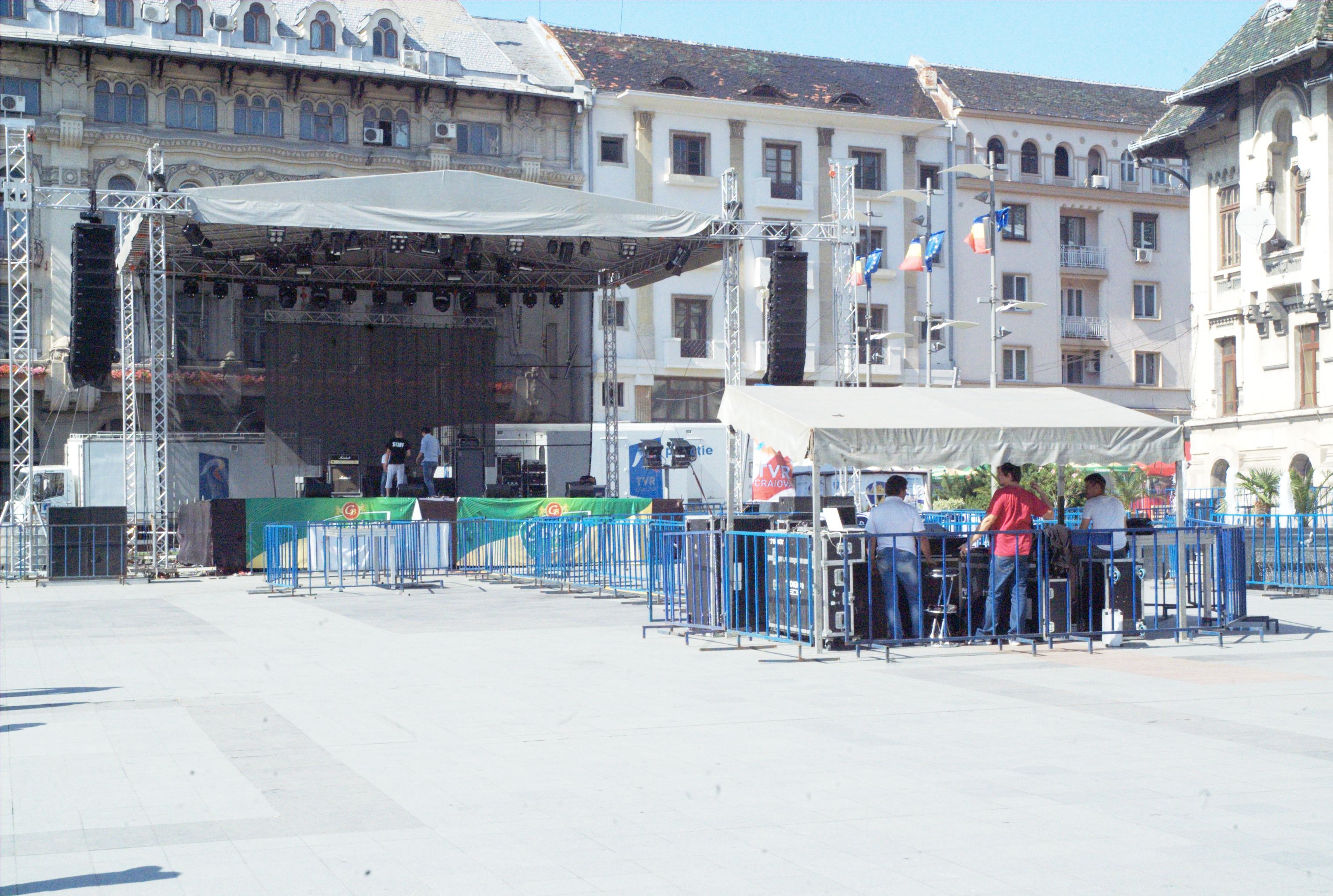 Sărbătoarea continuă