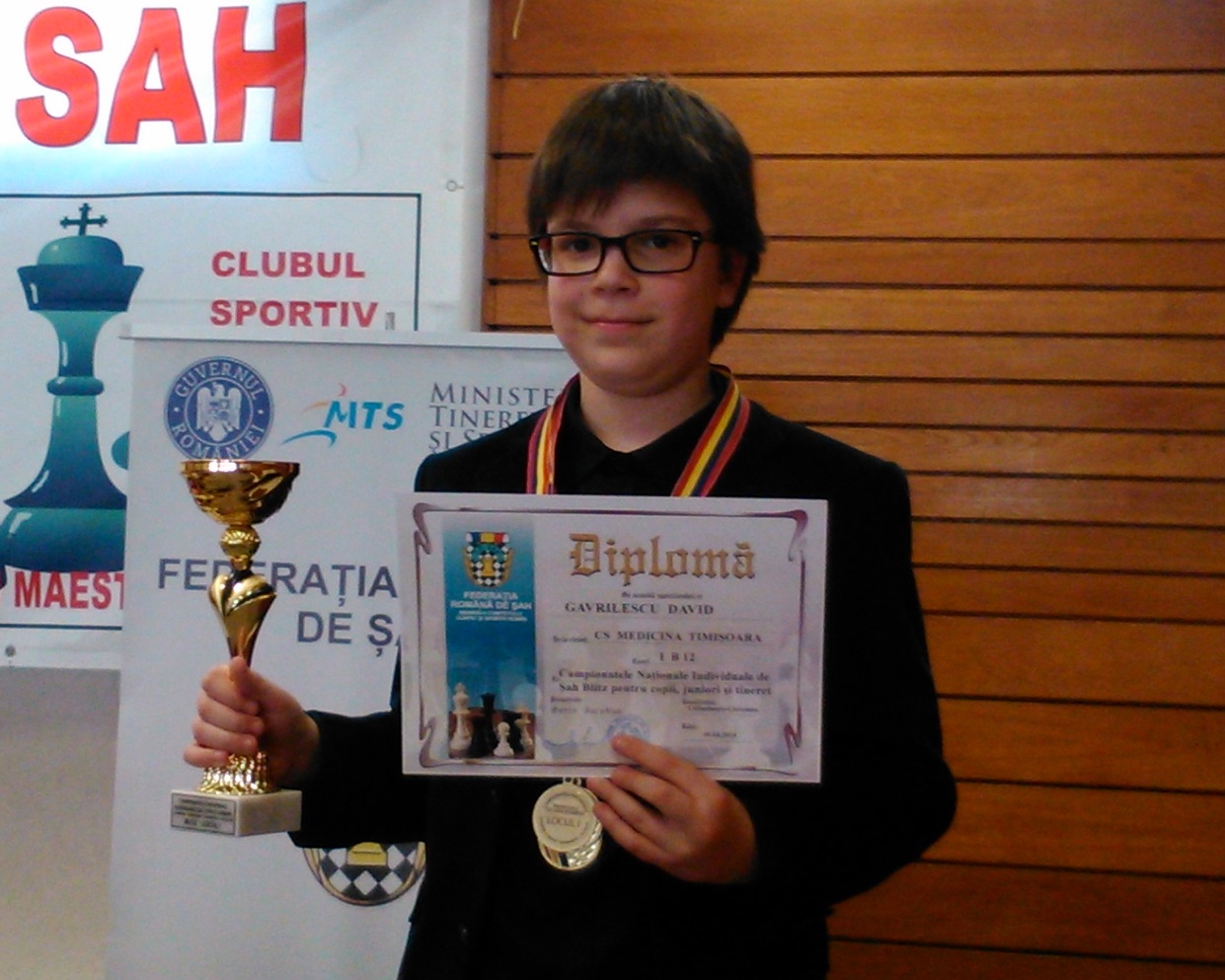 Simultan de şah la Radio Oltenia, de ziua studioului!