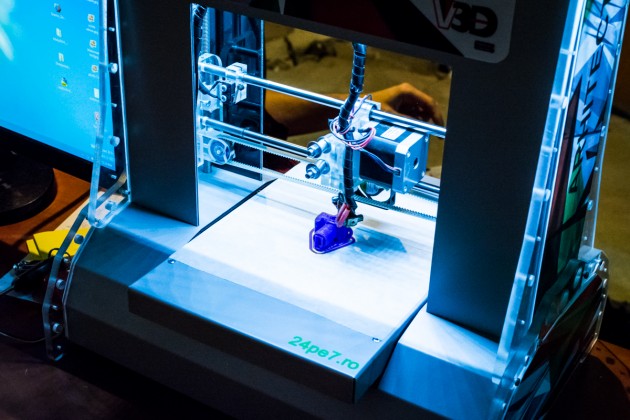 Prima imprimanta 3D exclusiv romaneasca