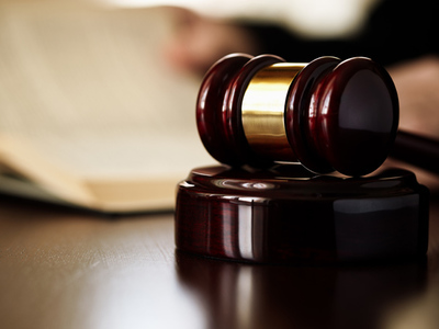 Control judiciar in loc de arest la domiciliu