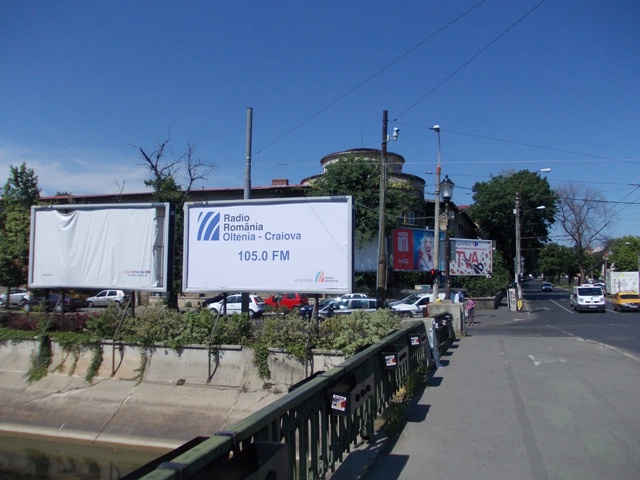 Cu cine se invecineaza Radio Oltenia? Cu cine vrea.