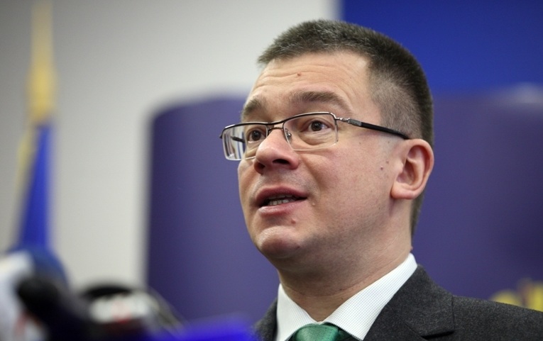 Mihai Razvan Ungureanu la sefia SIE