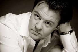 Personalitatea zilei: Paul Young