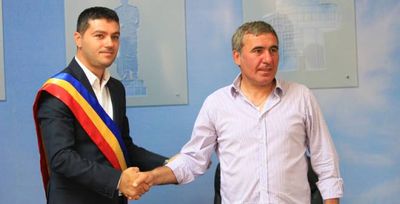 Gheorghe Hagi, cetatean de onoare al orasului Ovidiu